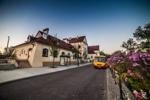 Przystanek autobusowy przy dworcu PKP w Grodzisku Mazowieckim